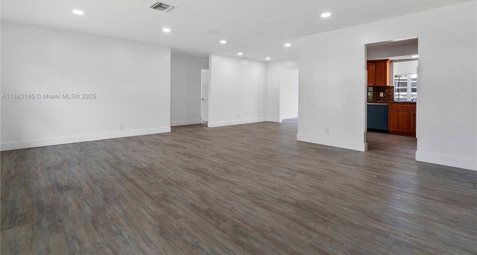 Small Image of 11240 SHERIDAN ST #11240, Pembroke Pines Number 7