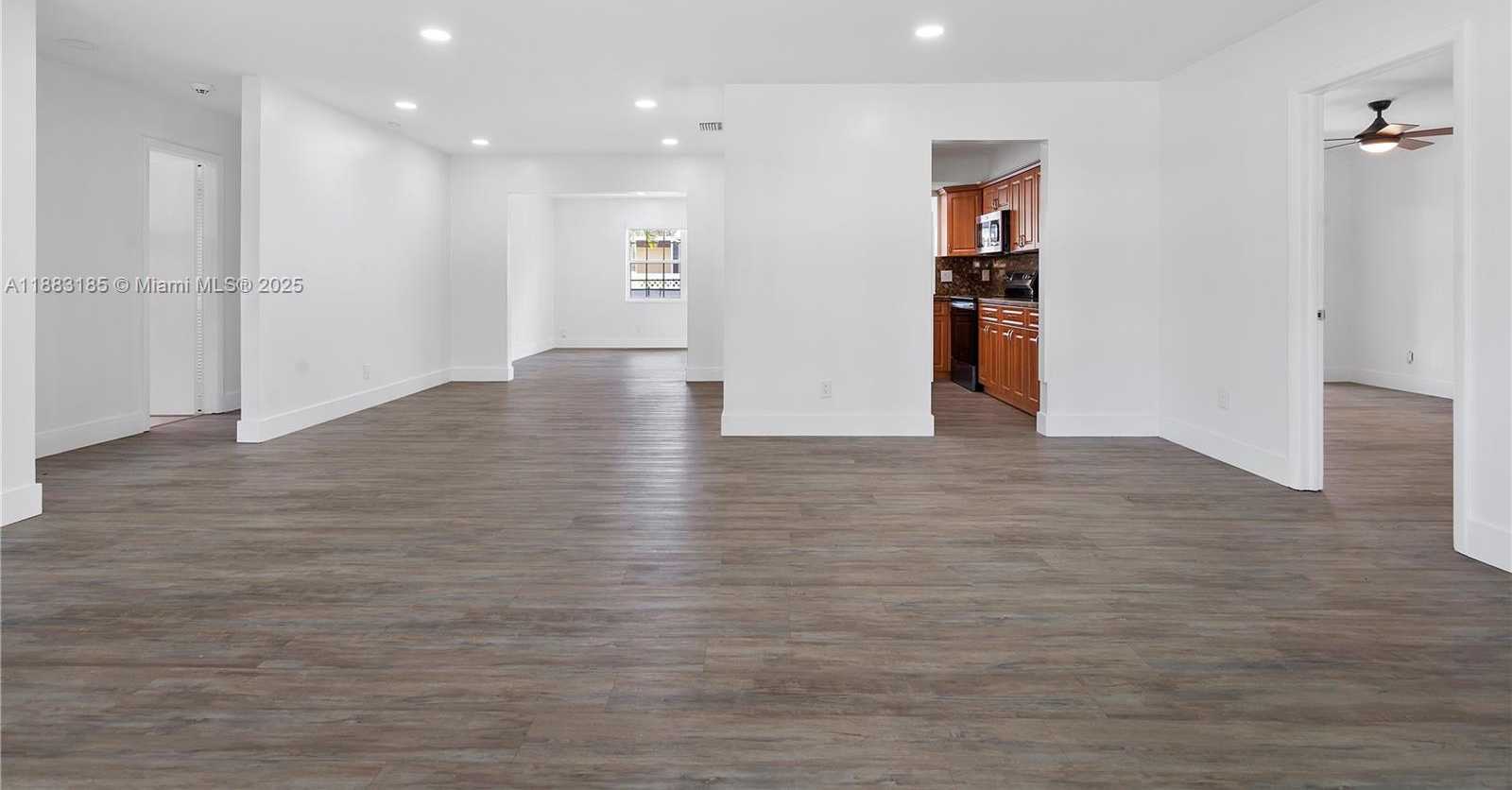 Small Image of 11240 SHERIDAN ST #11240, Pembroke Pines Number 8