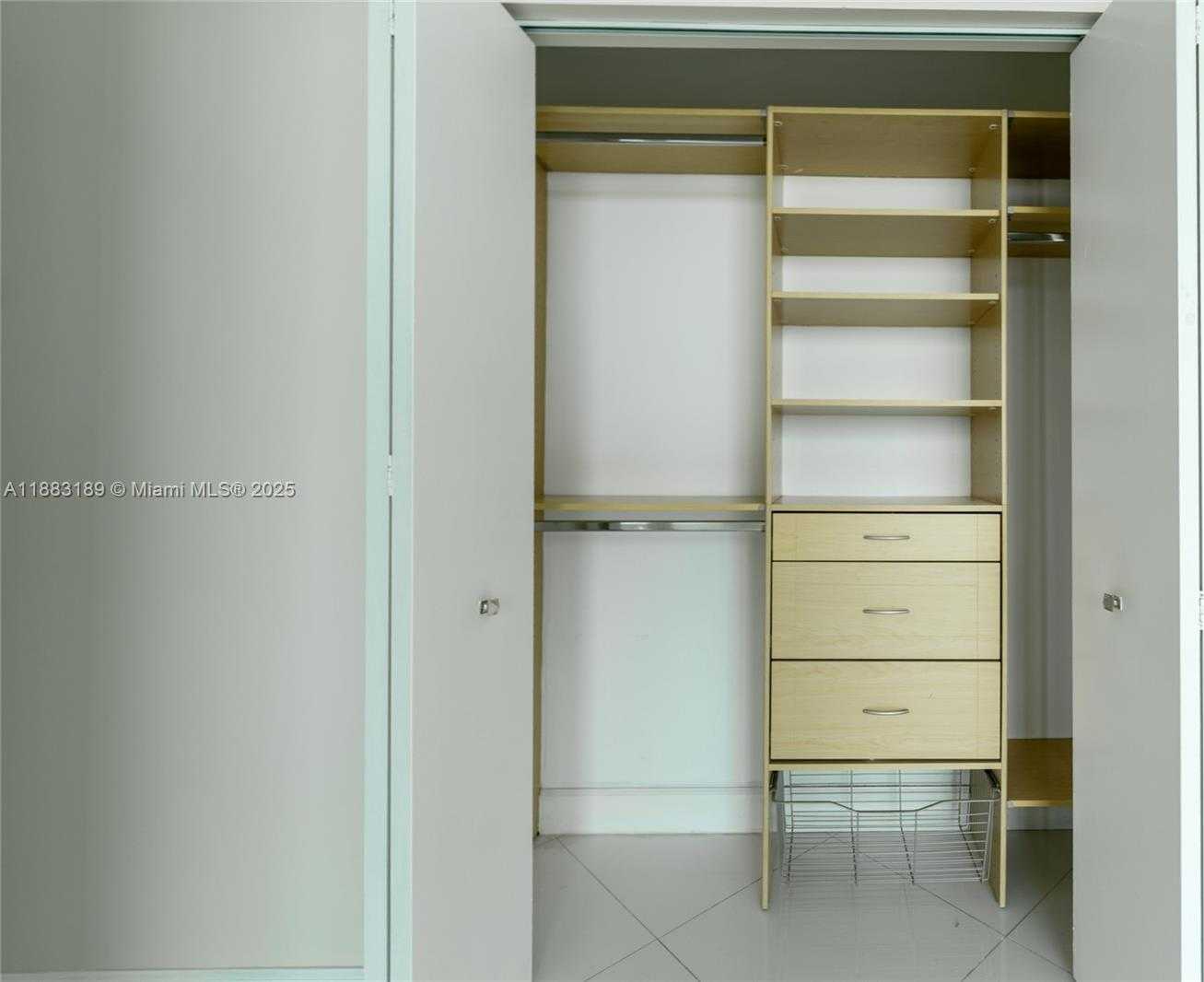 Small Image of 900 BISCAYNE BLVD #4802, Miami Number 22
