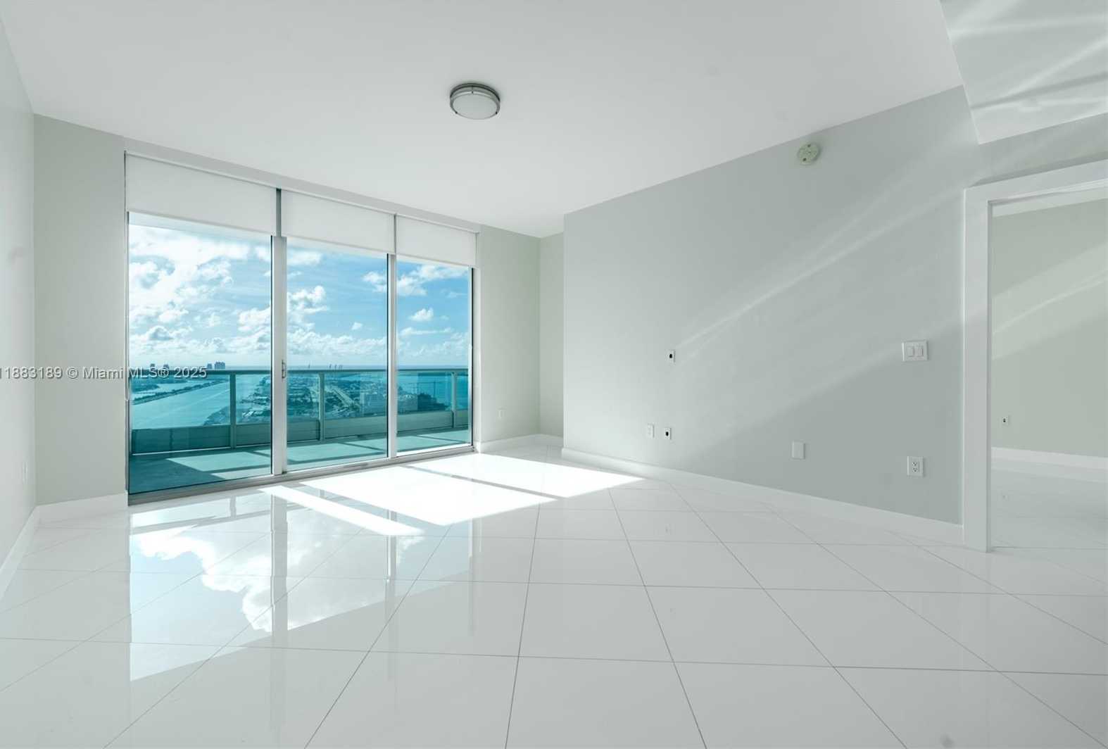 Small Image of 900 BISCAYNE BLVD #4802, Miami Number 25