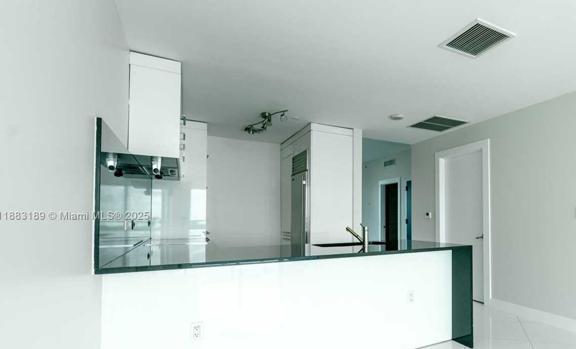 Small Image of 900 BISCAYNE BLVD #4802, Miami Number 28