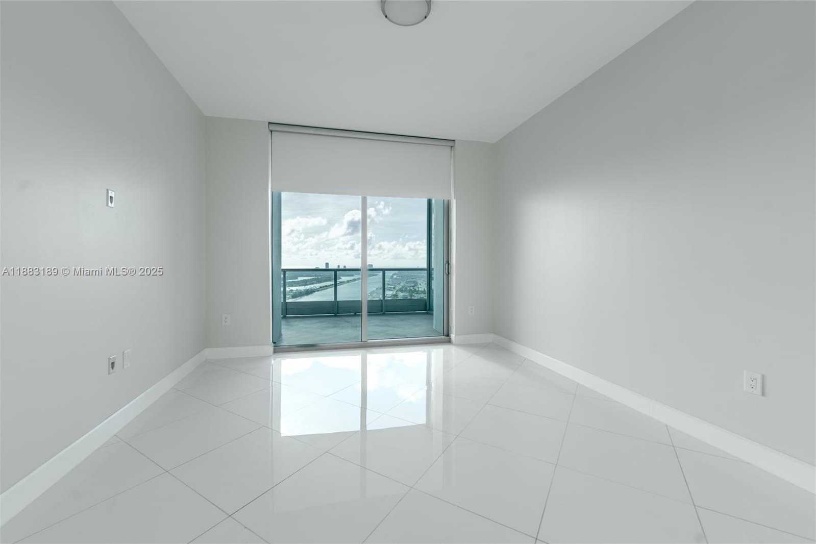 Small Image of 900 BISCAYNE BLVD #4802, Miami Number 3