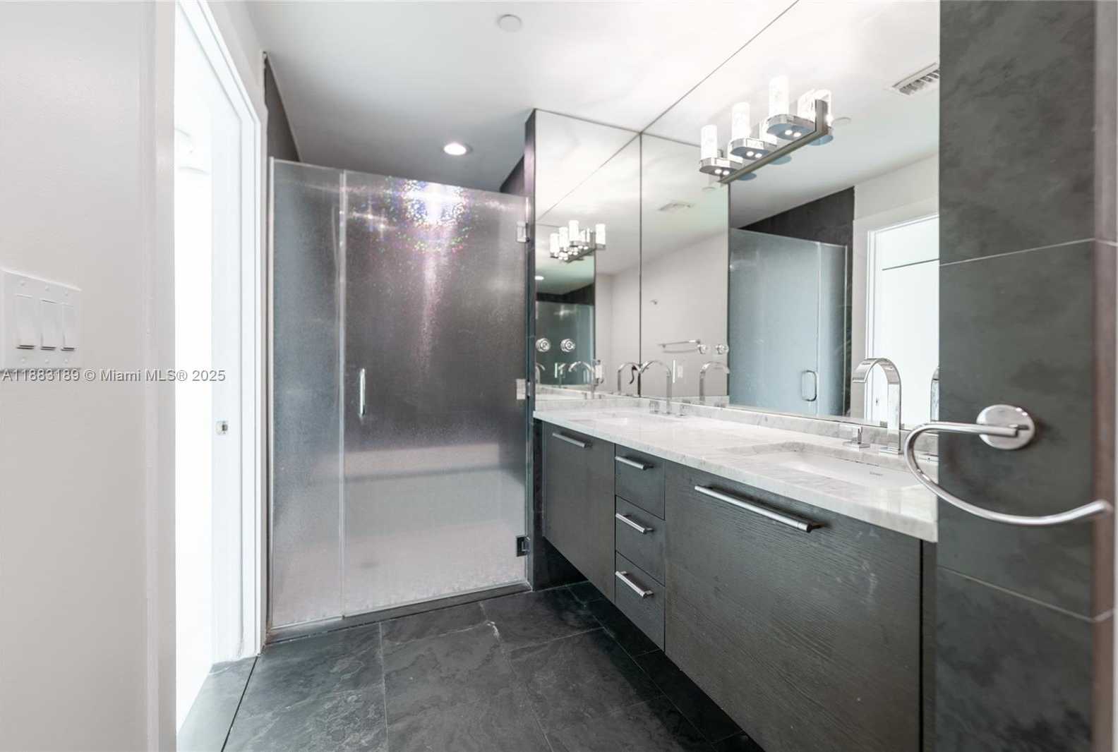 Small Image of 900 BISCAYNE BLVD #4802, Miami Number 31