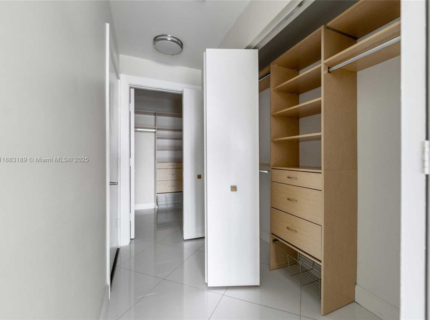 Small Image of 900 BISCAYNE BLVD #4802, Miami Number 34