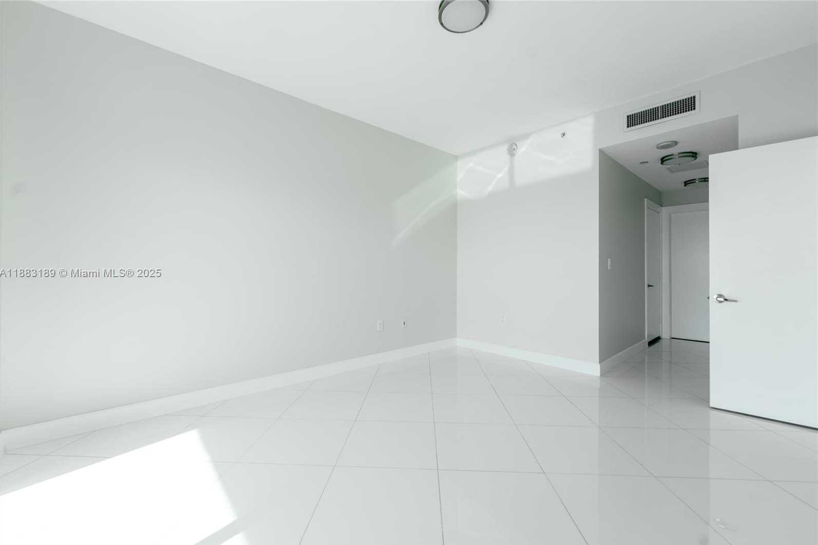 Small Image of 900 BISCAYNE BLVD #4802, Miami Number 40