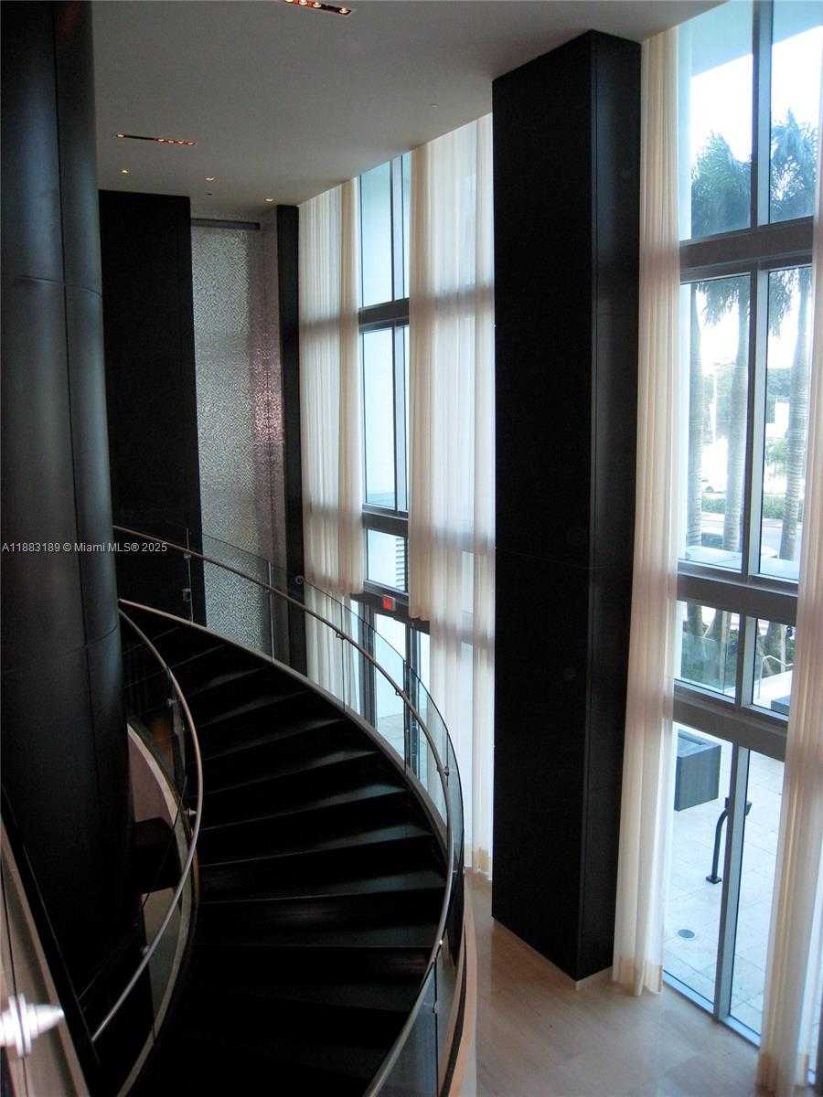 Small Image of 900 BISCAYNE BLVD #4802, Miami Number 42