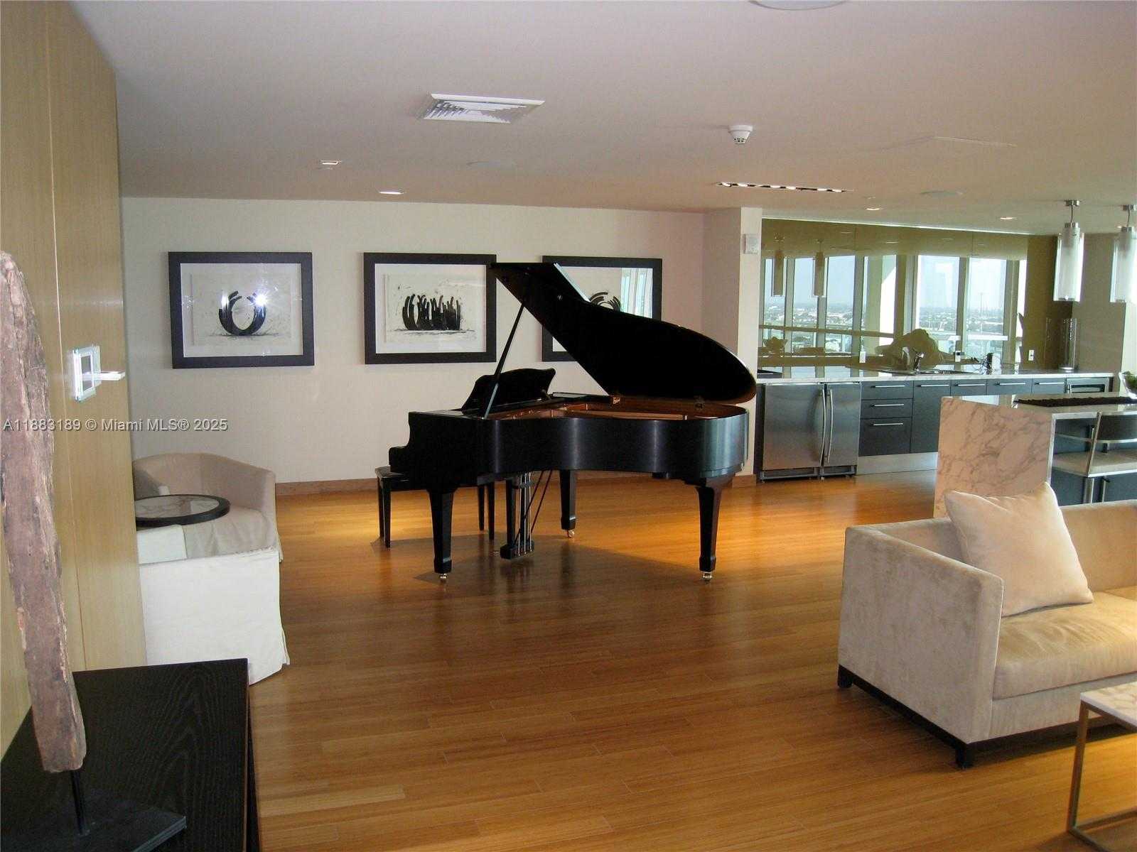 Small Image of 900 BISCAYNE BLVD #4802, Miami Number 56