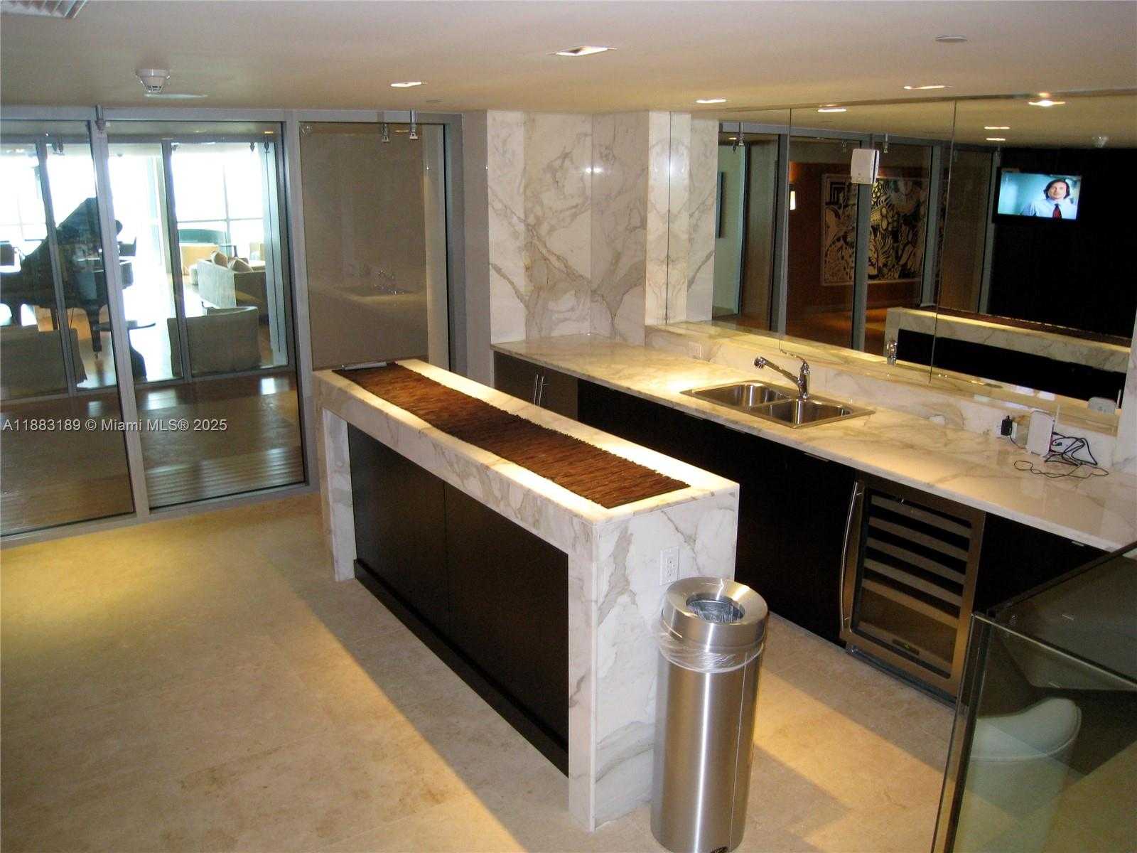 Small Image of 900 BISCAYNE BLVD #4802, Miami Number 61