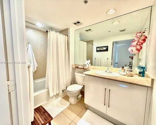 Small Image of 325 SOUTH BISCAYNE BLVD #2924, Miami Number 12