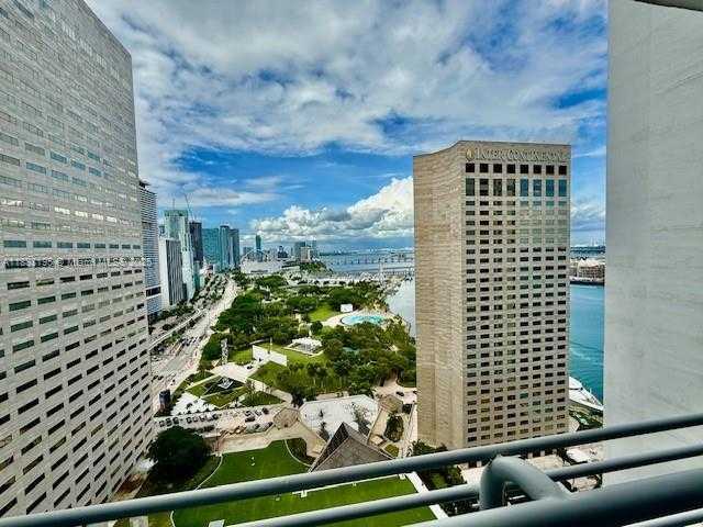Small Image of 325 SOUTH BISCAYNE BLVD #2924, Miami Number 19