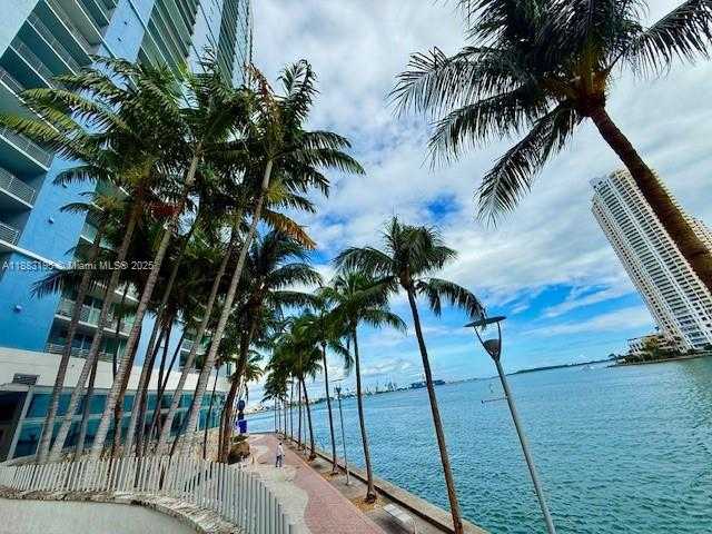 Small Image of 325 SOUTH BISCAYNE BLVD #2924, Miami Number 26