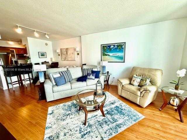 Small Image of 325 SOUTH BISCAYNE BLVD #2924, Miami Number 3