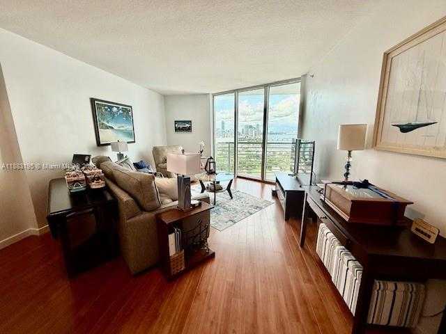 Small Image of 325 SOUTH BISCAYNE BLVD #2924, Miami Number 9
