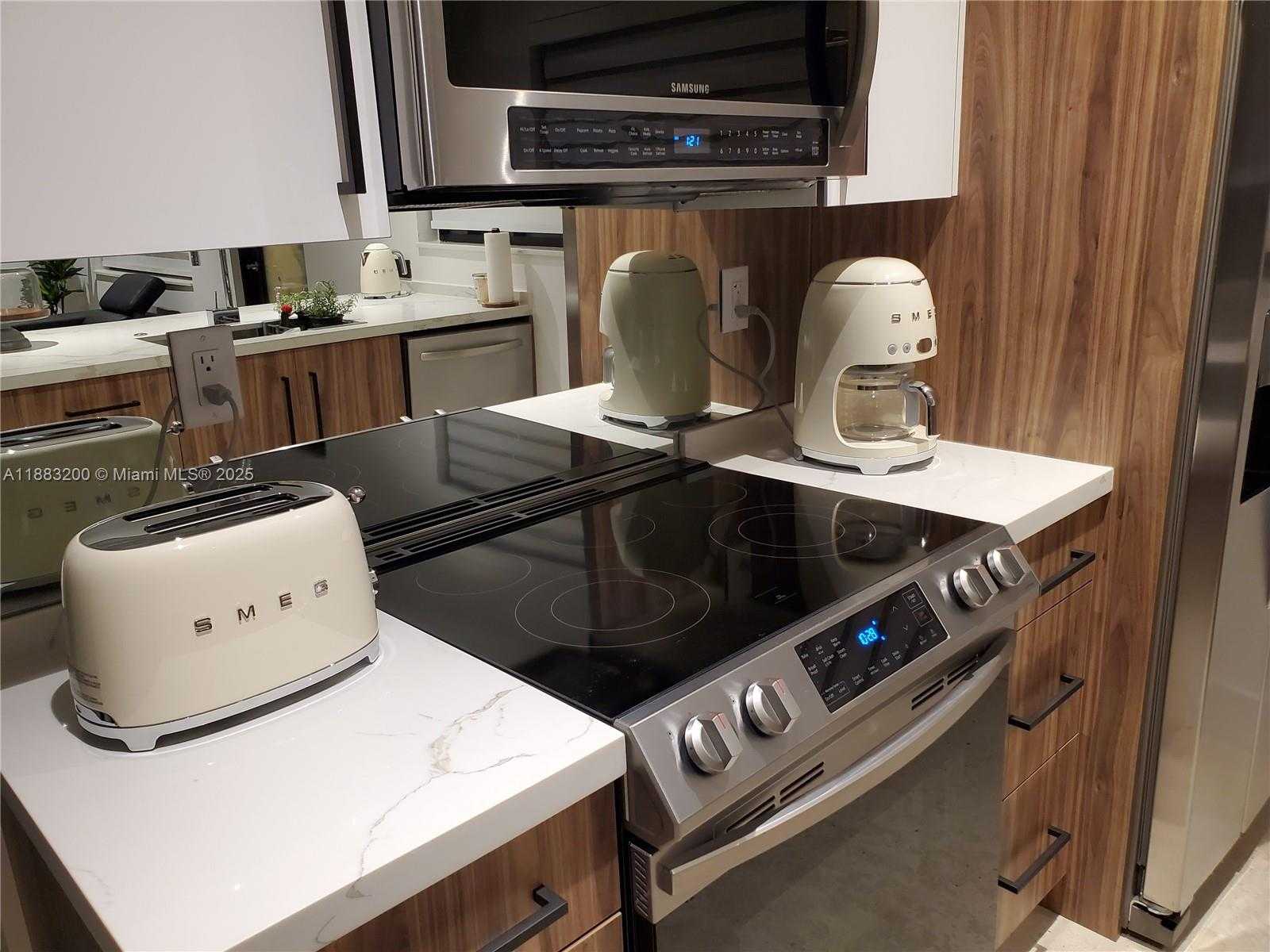 Small Image of 77 NORTH EAST 43RD ST #77, Miami Number 35