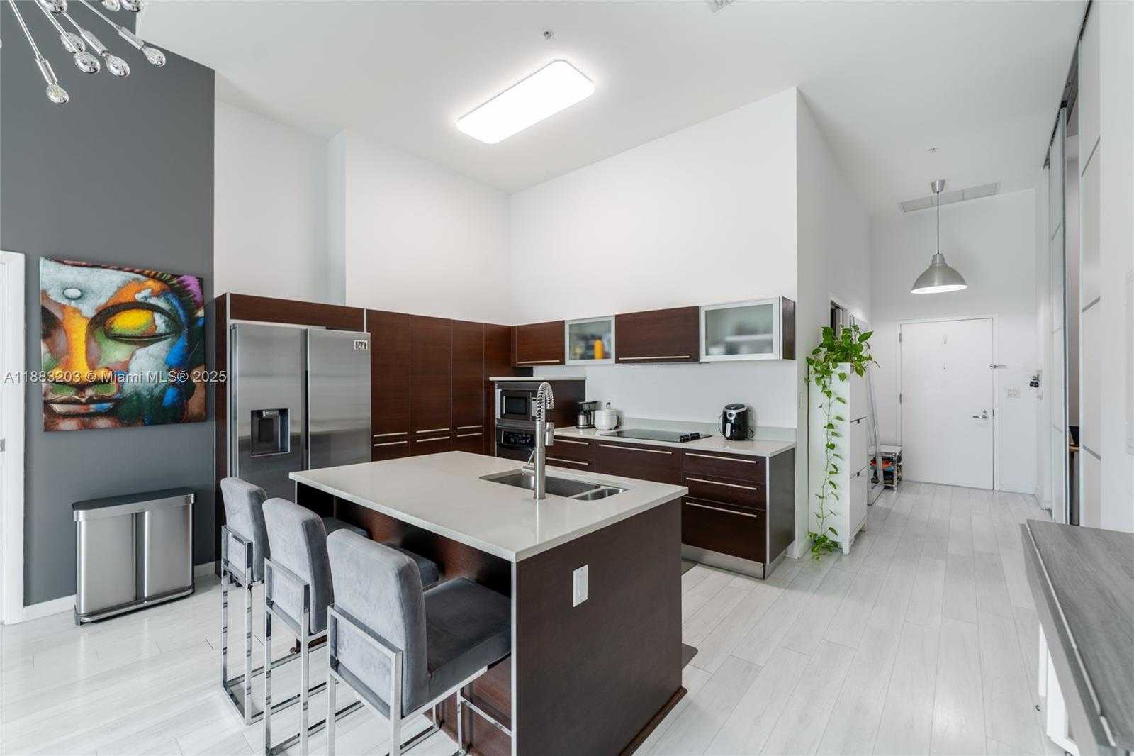 Small Image of 1900 NORTH BAYSHORE DR #602, Miami Number 25