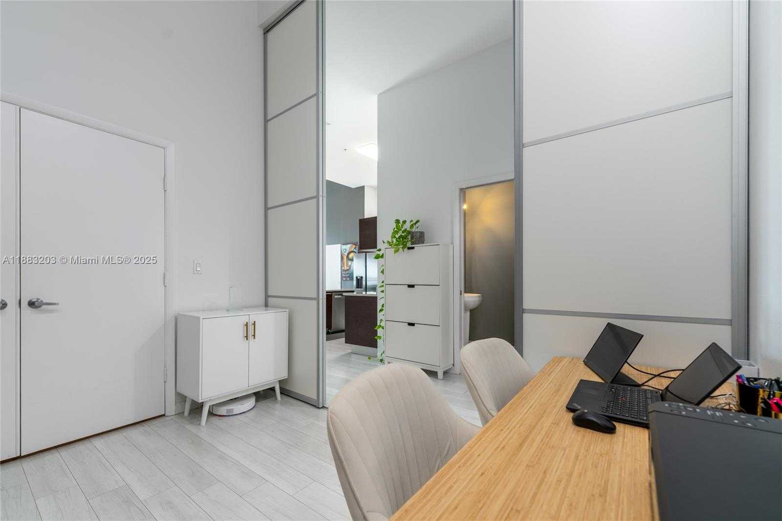 Small Image of 1900 NORTH BAYSHORE DR #602, Miami Number 27