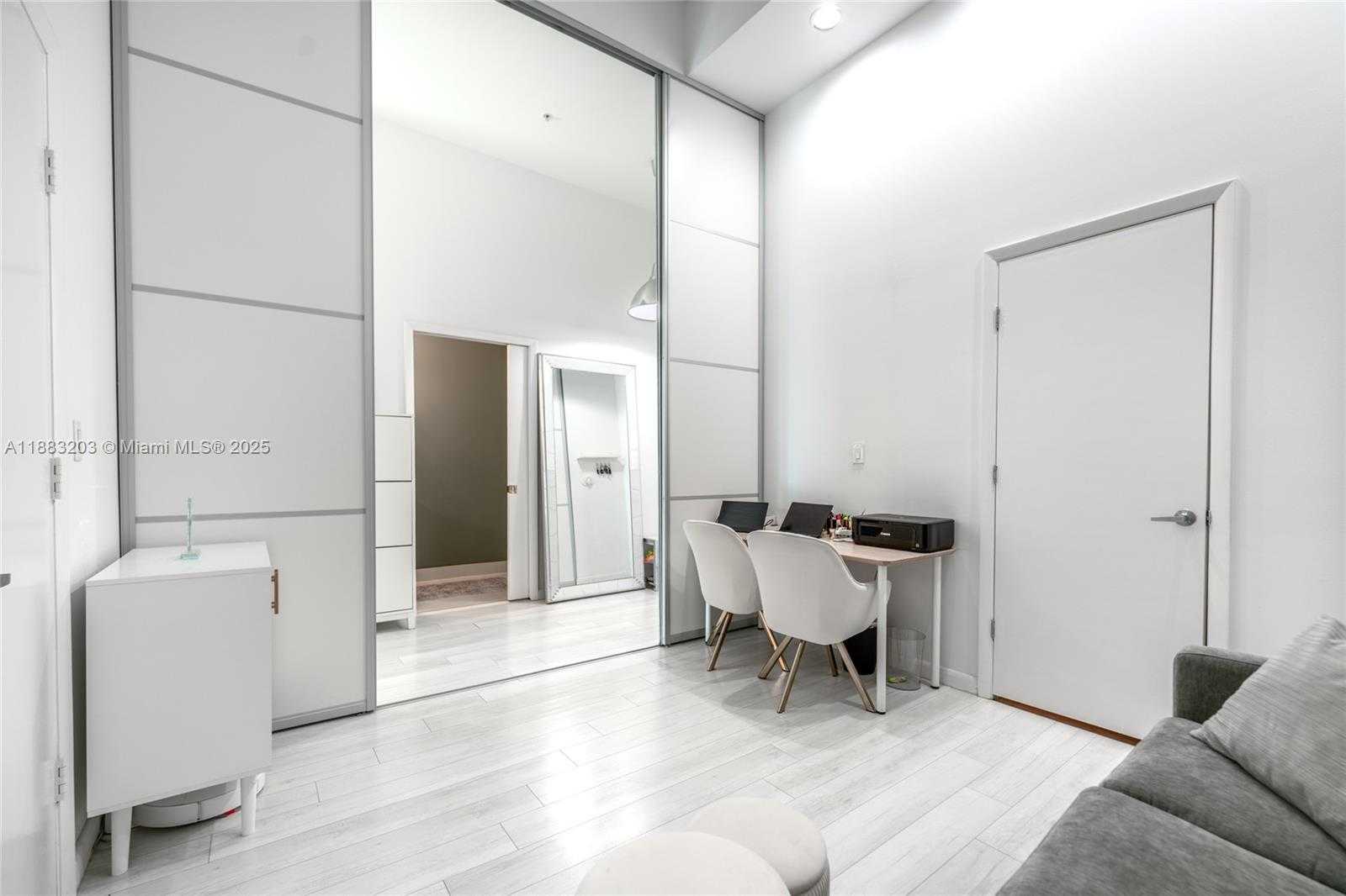 Small Image of 1900 NORTH BAYSHORE DR #602, Miami Number 37
