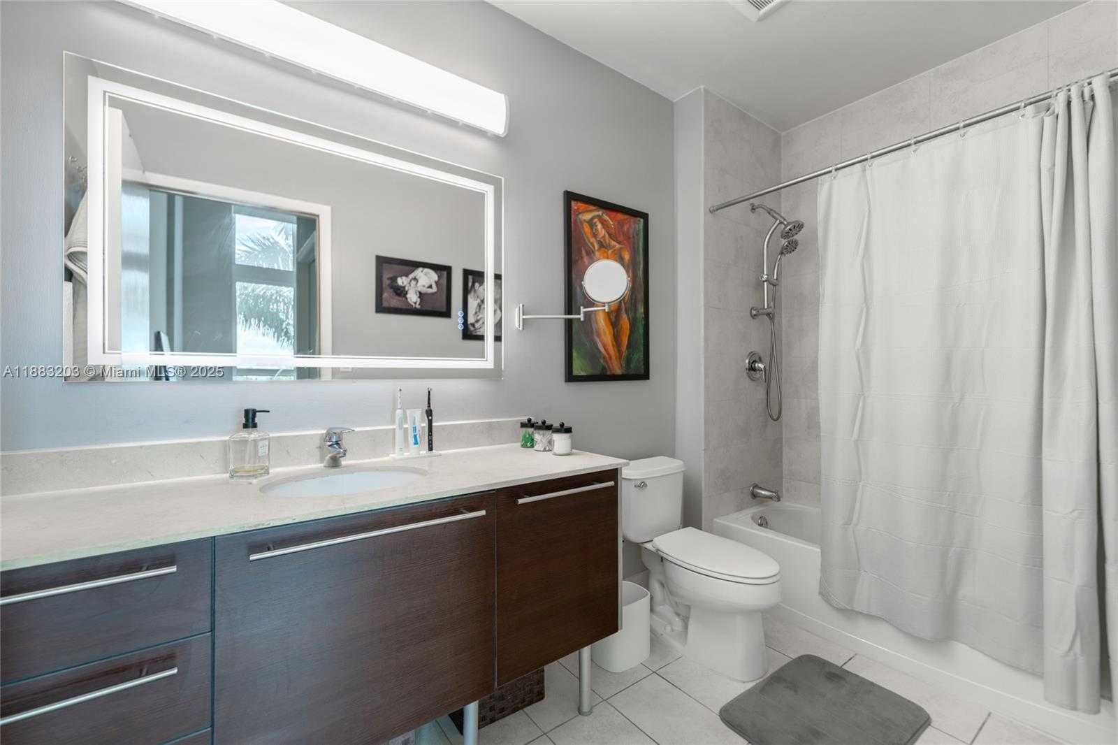 Small Image of 1900 NORTH BAYSHORE DR #602, Miami Number 41