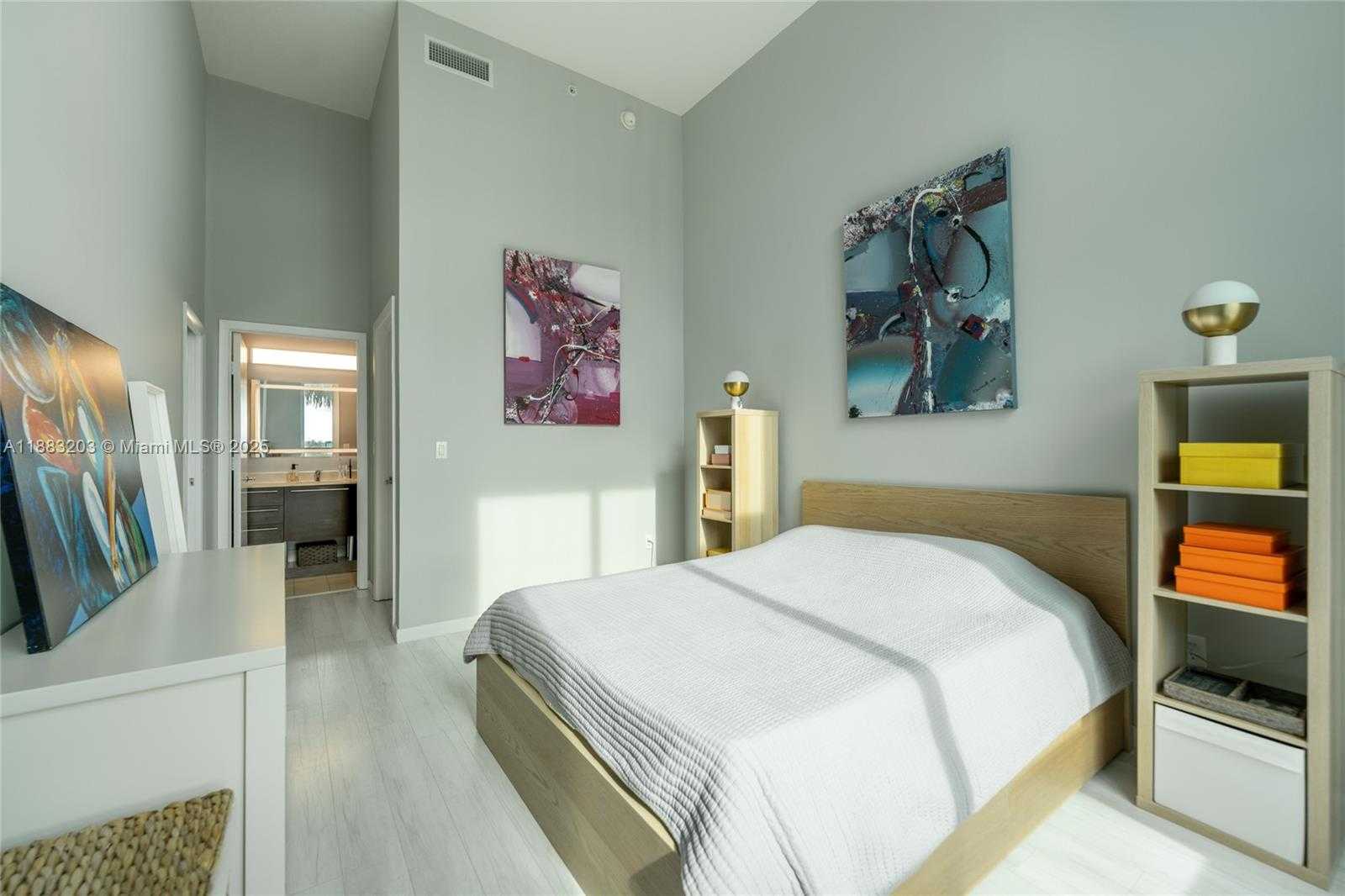 Small Image of 1900 NORTH BAYSHORE DR #602, Miami Number 42