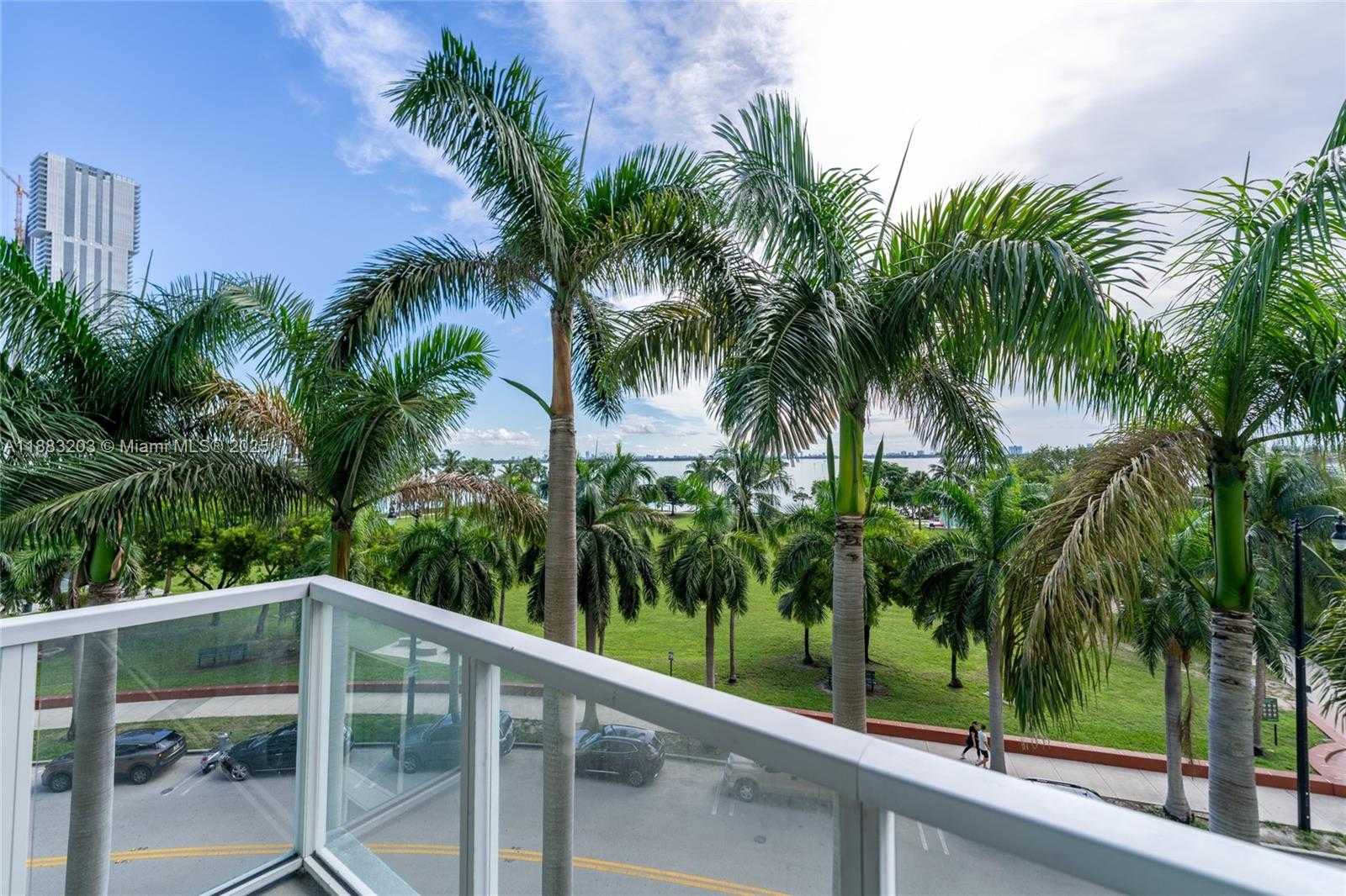 Small Image of 1900 NORTH BAYSHORE DR #602, Miami Number 8