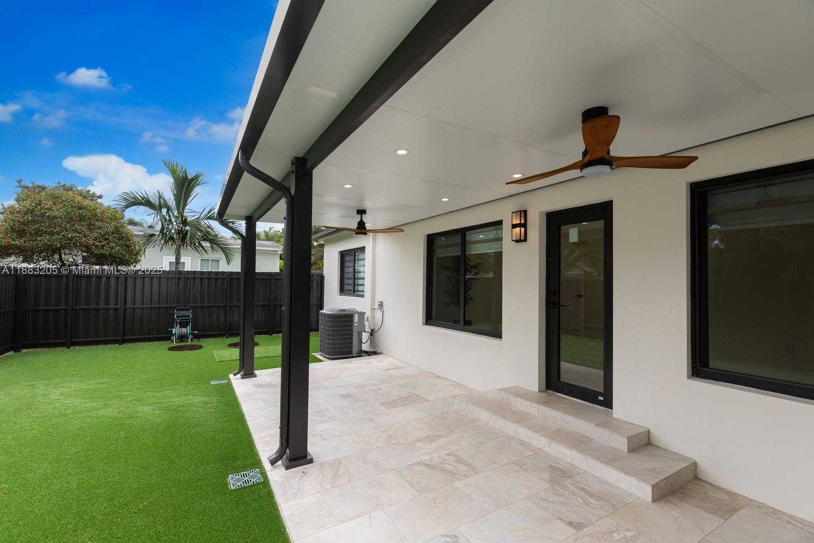 Small Image of 5641 SOUTH WEST 67TH AVE, South Miami Number 11
