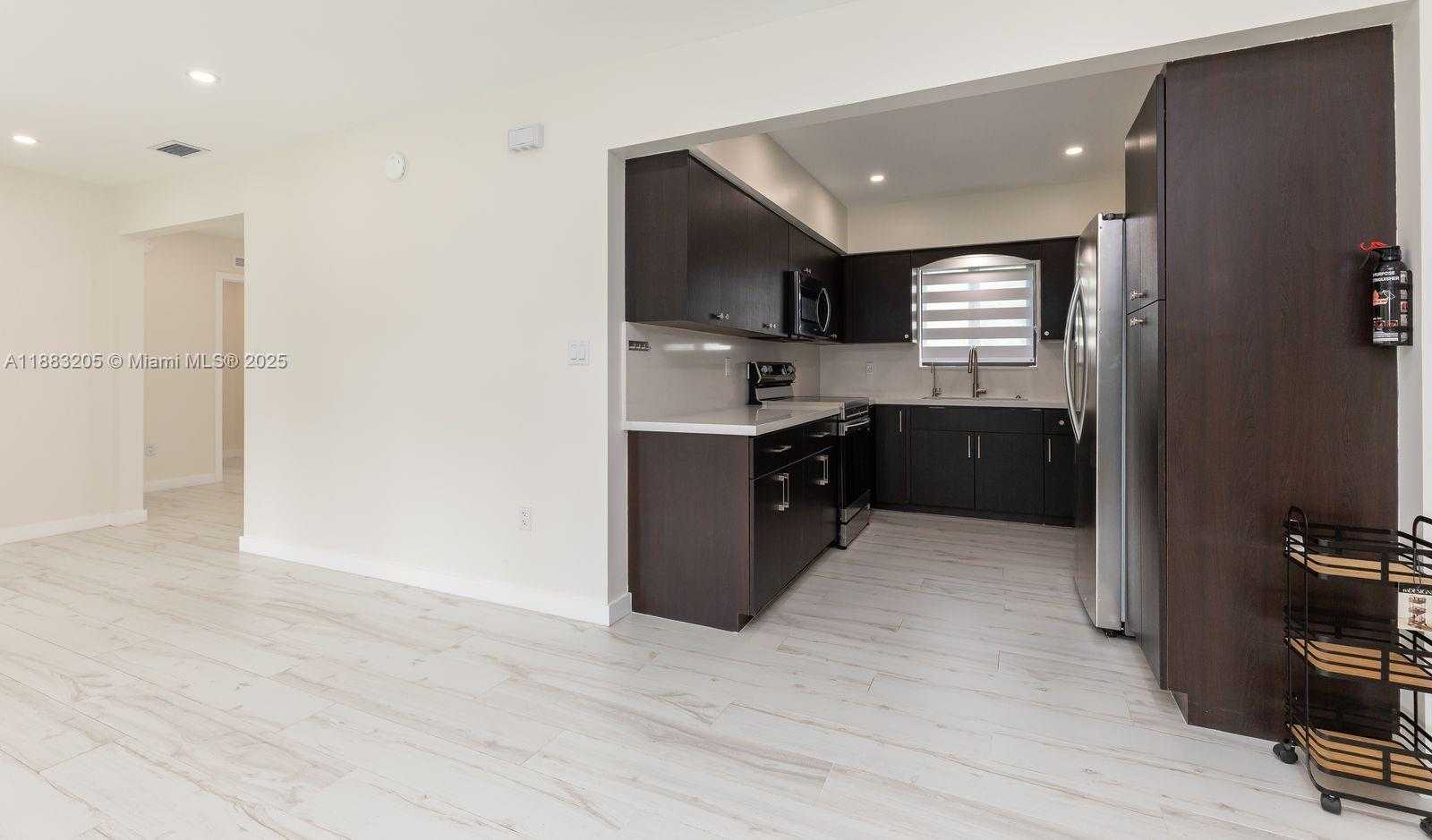 Small Image of 5641 SOUTH WEST 67TH AVE, South Miami Number 17