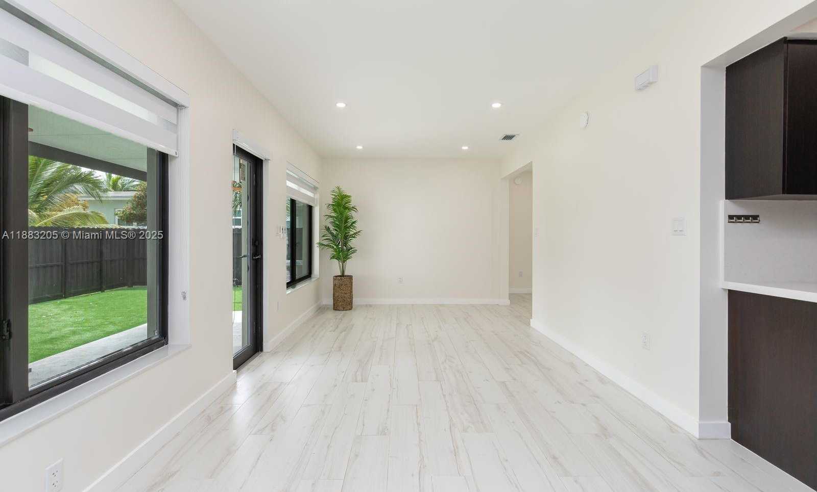 Small Image of 5641 SOUTH WEST 67TH AVE, South Miami Number 24