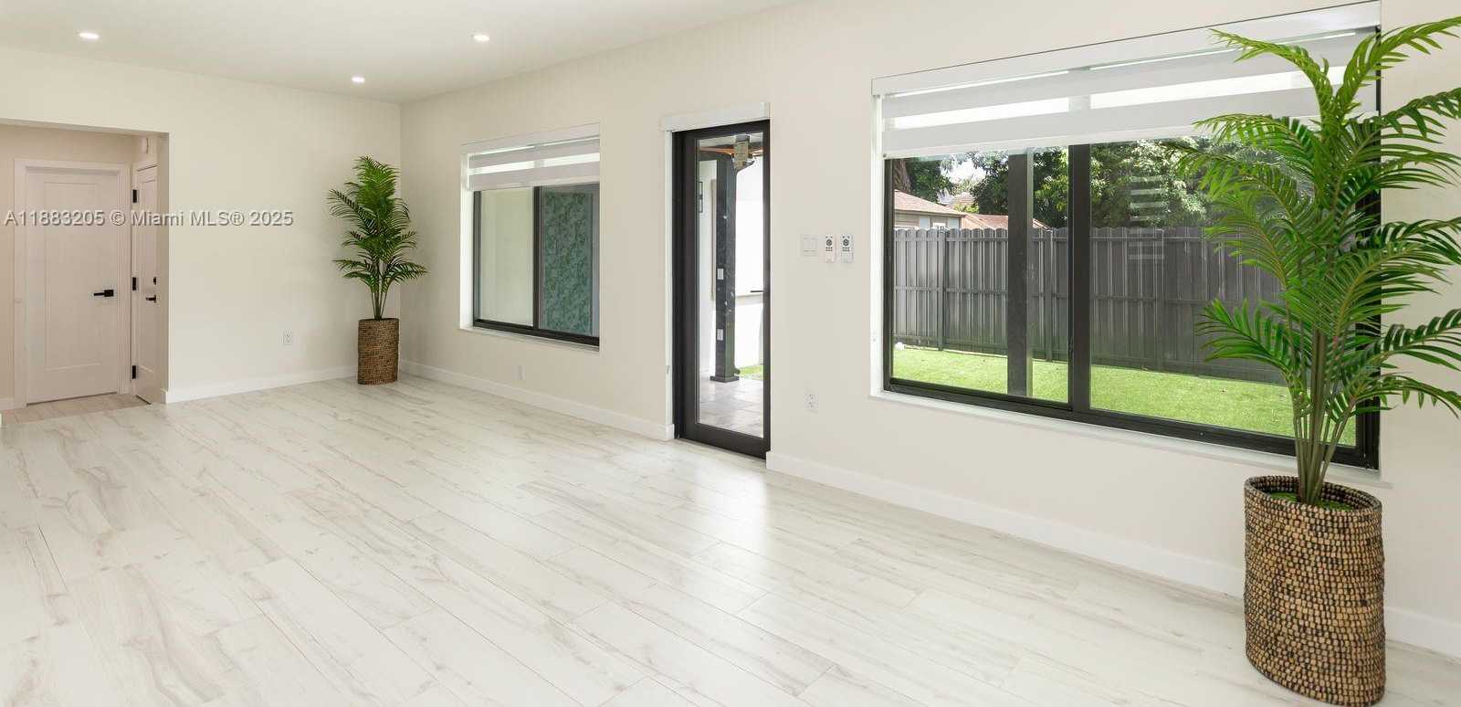 Small Image of 5641 SOUTH WEST 67TH AVE, South Miami Number 26