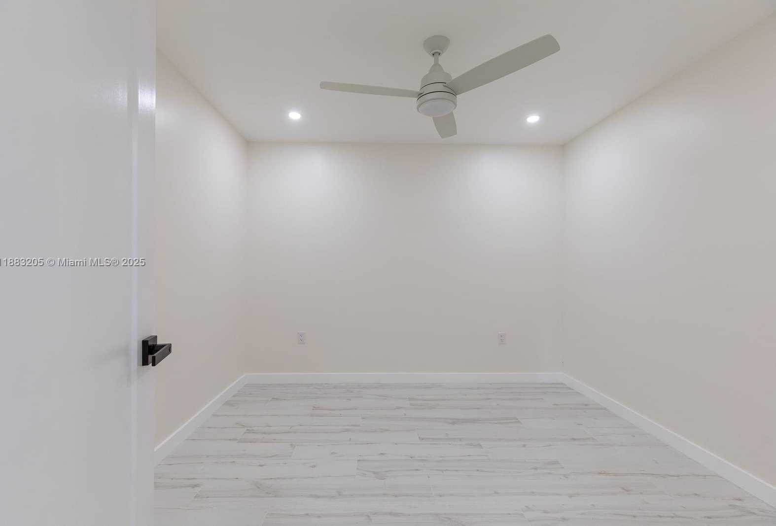Small Image of 5641 SOUTH WEST 67TH AVE, South Miami Number 30