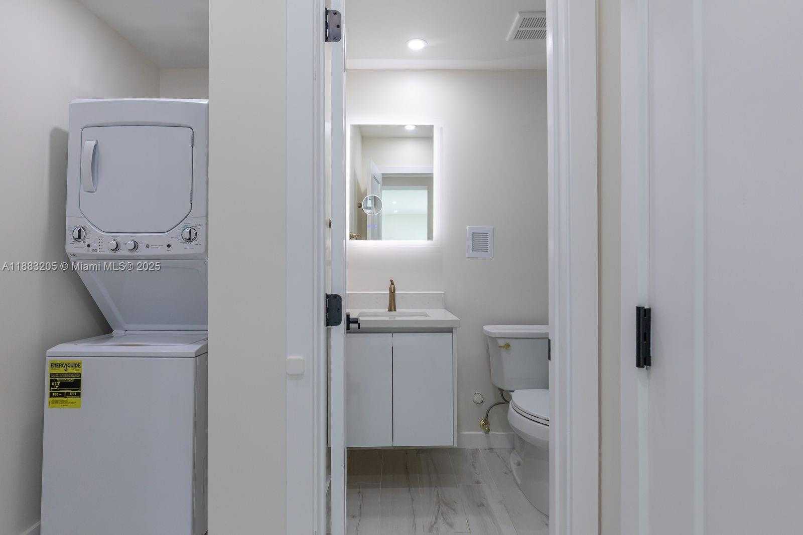 Small Image of 5641 SOUTH WEST 67TH AVE, South Miami Number 36