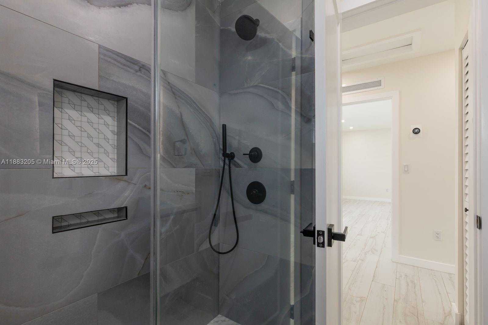 Small Image of 5641 SOUTH WEST 67TH AVE, South Miami Number 37