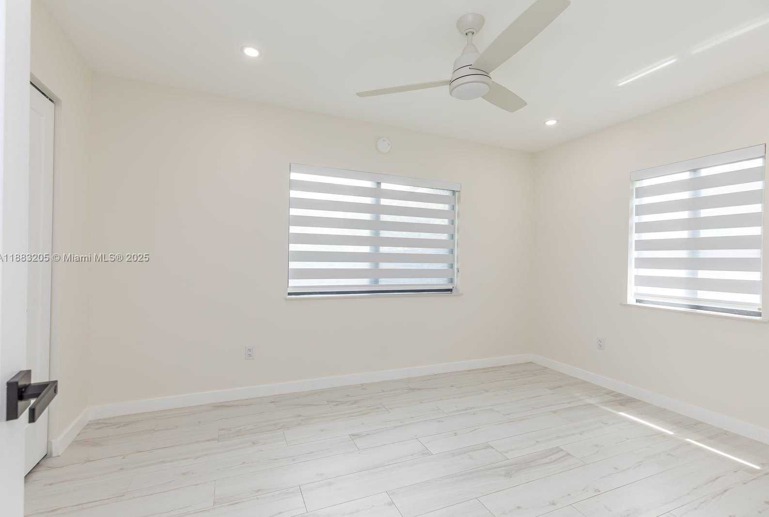 Small Image of 5641 SOUTH WEST 67TH AVE, South Miami Number 46
