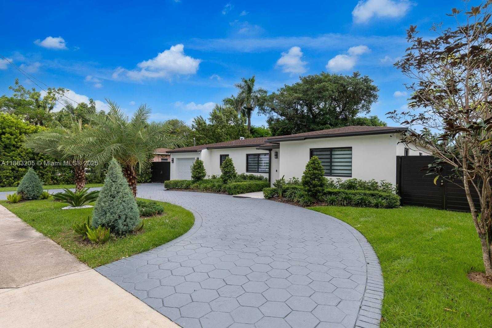 Small Image of 5641 SOUTH WEST 67TH AVE, South Miami Number 6