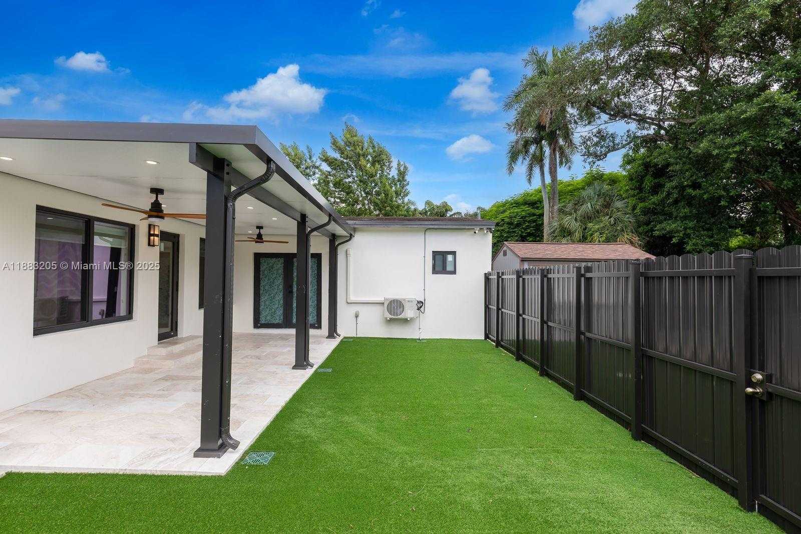 Small Image of 5641 SOUTH WEST 67TH AVE, South Miami Number 9