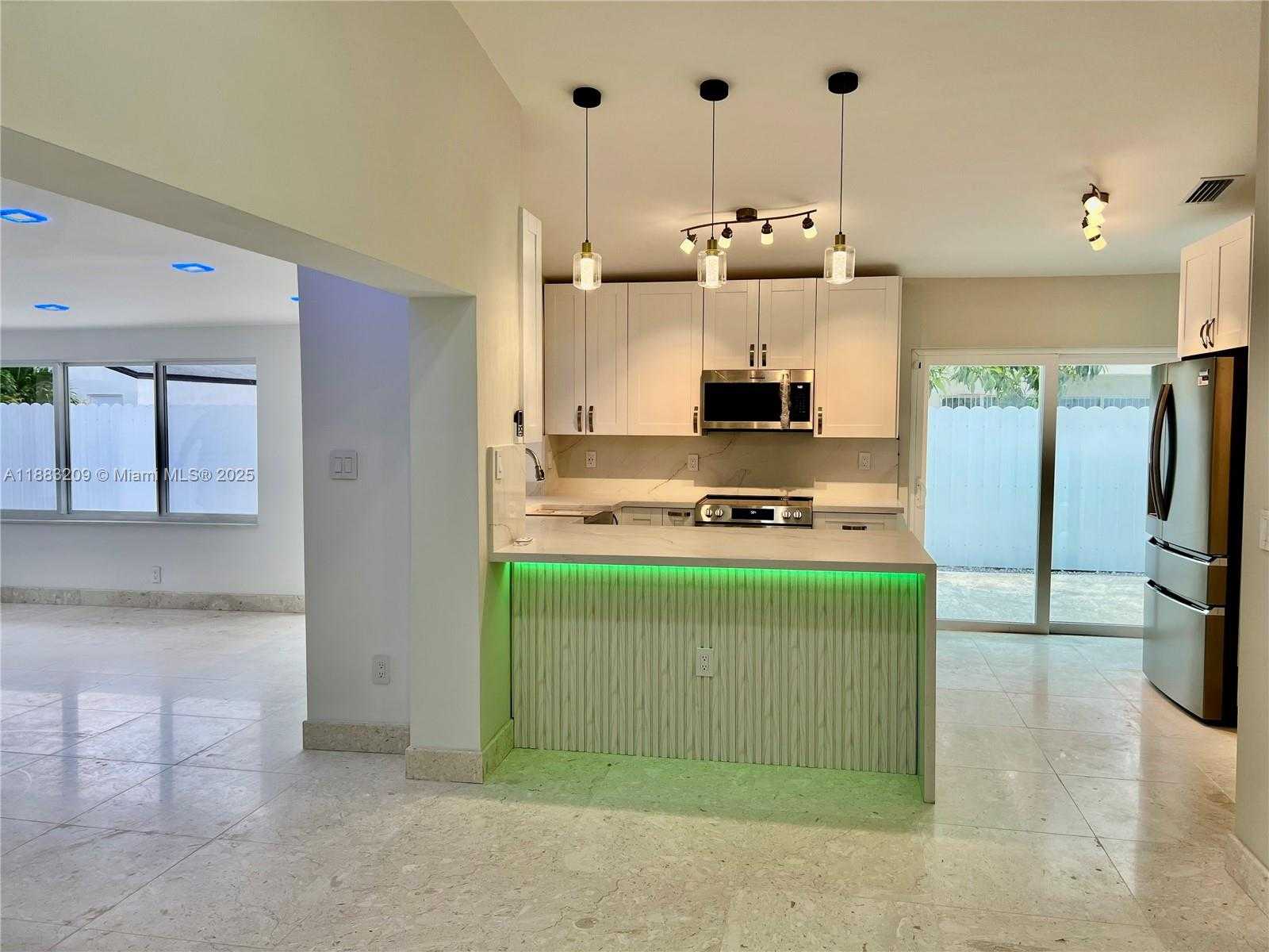 Small Image of 20848 SOUTH WEST 118TH AVE #20848, Miami Number 12