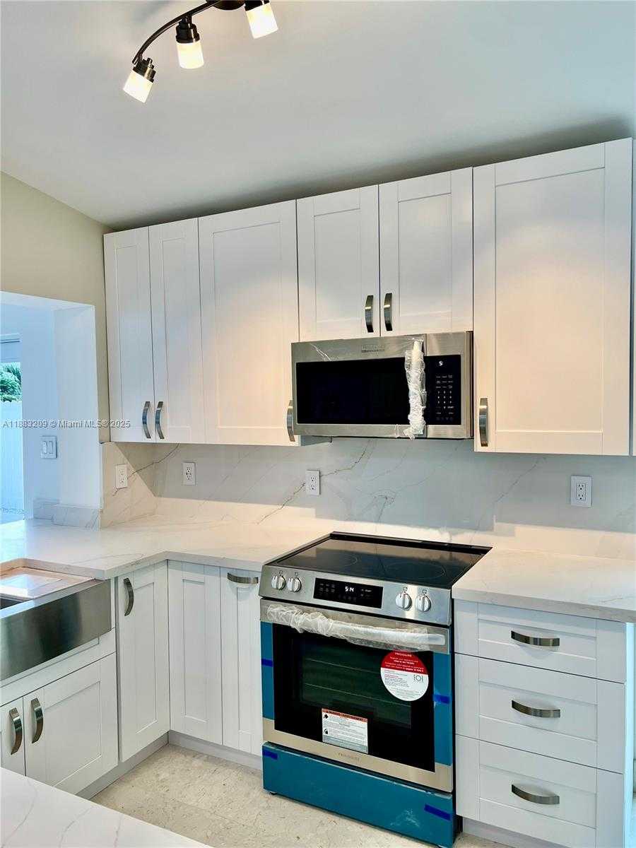 Small Image of 20848 SOUTH WEST 118TH AVE #20848, Miami Number 19