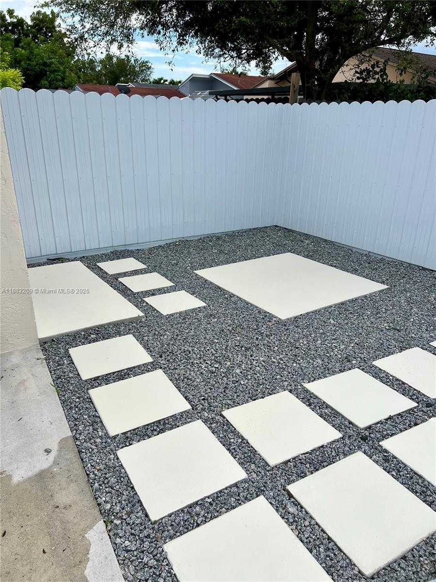 Small Image of 20848 SOUTH WEST 118TH AVE #20848, Miami Number 25