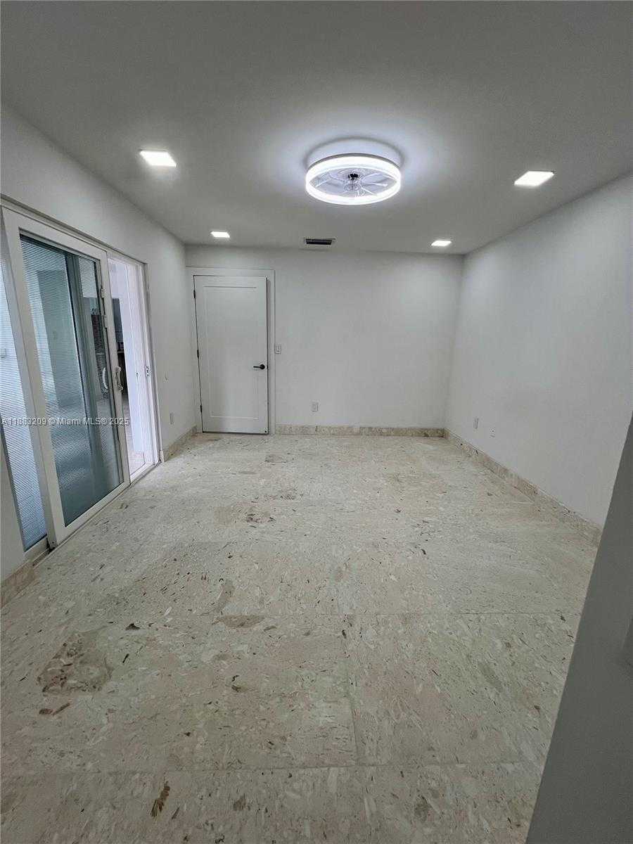 Small Image of 20848 SOUTH WEST 118TH AVE #20848, Miami Number 36