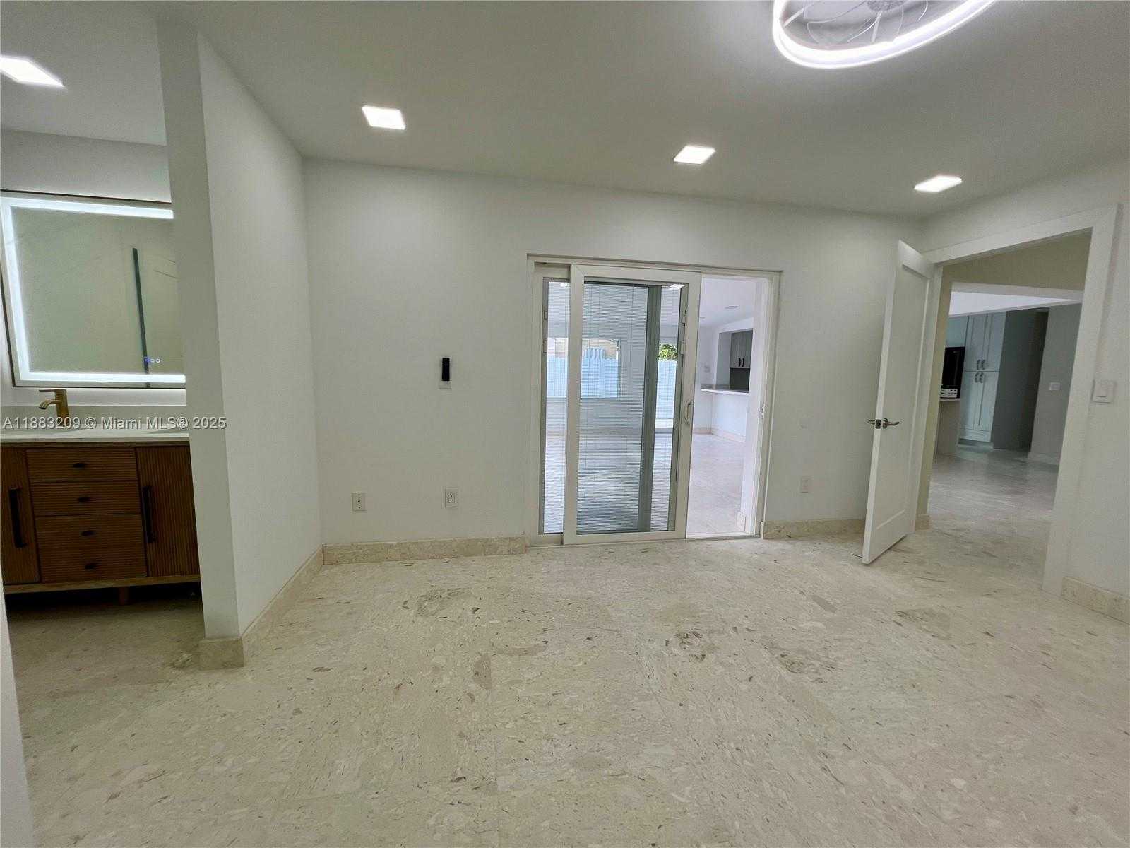 Small Image of 20848 SOUTH WEST 118TH AVE #20848, Miami Number 39