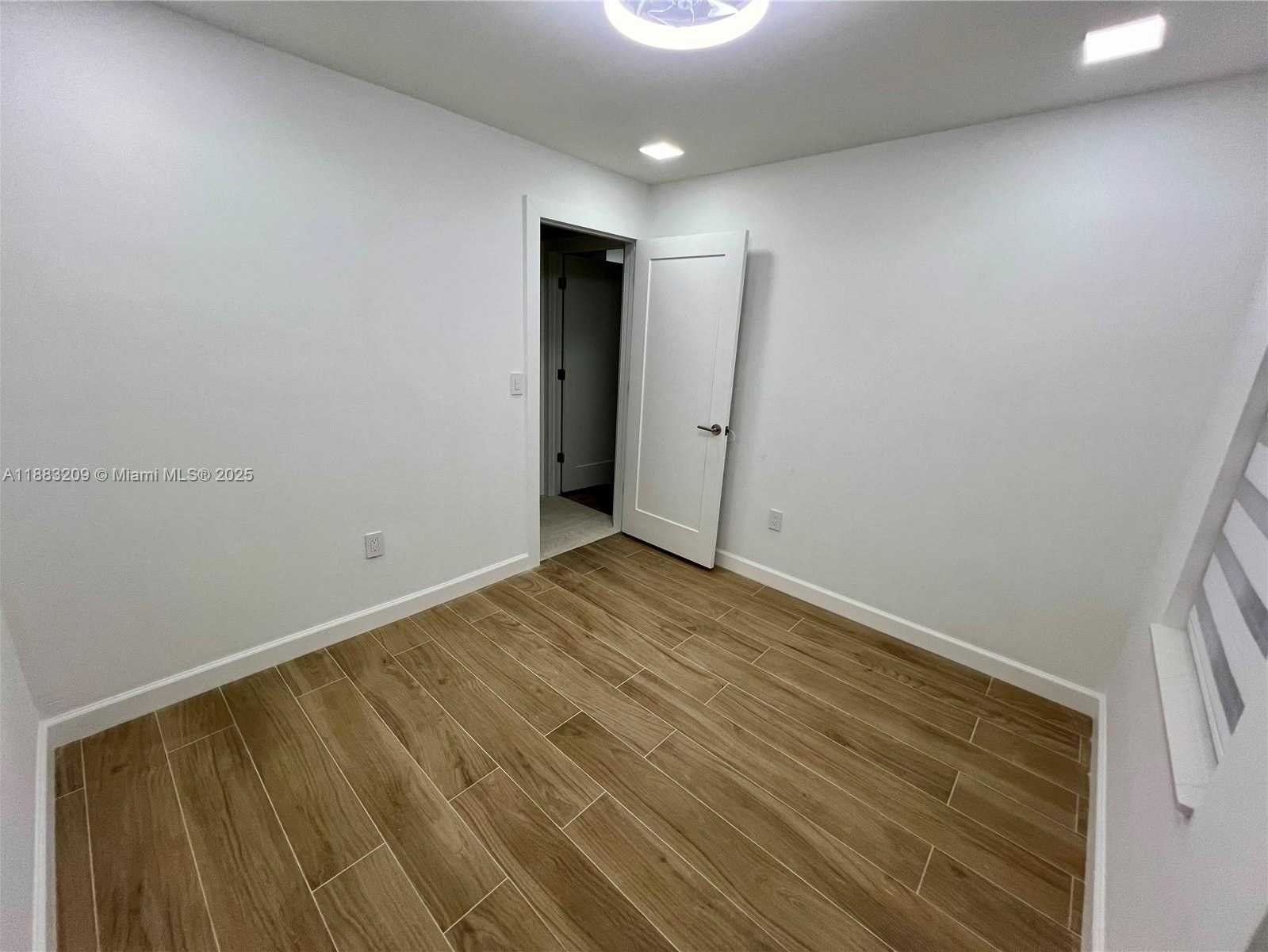 Small Image of 20848 SOUTH WEST 118TH AVE #20848, Miami Number 56