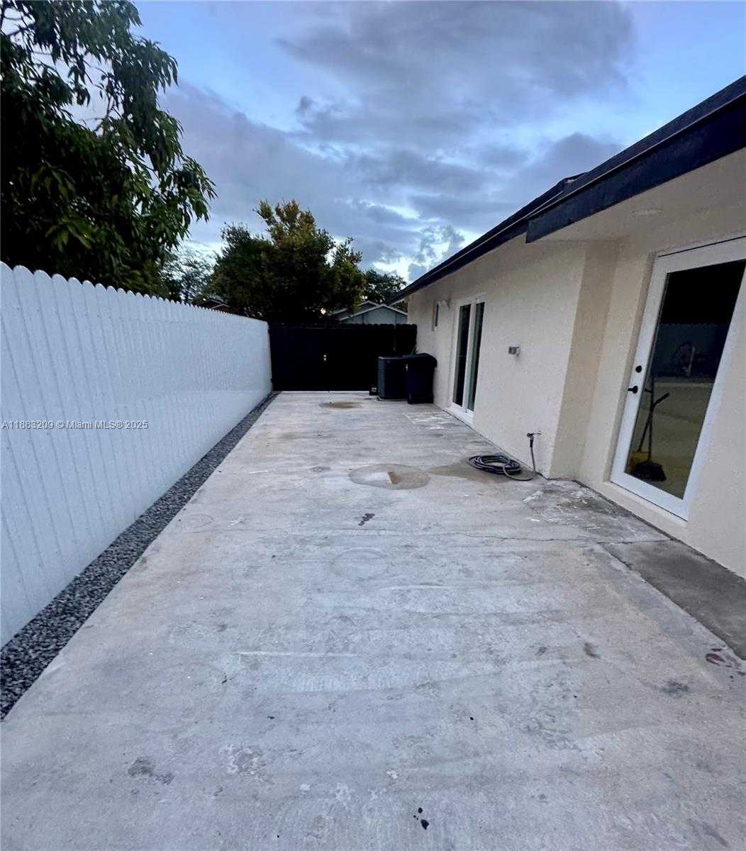 Small Image of 20848 SOUTH WEST 118TH AVE #20848, Miami Number 62