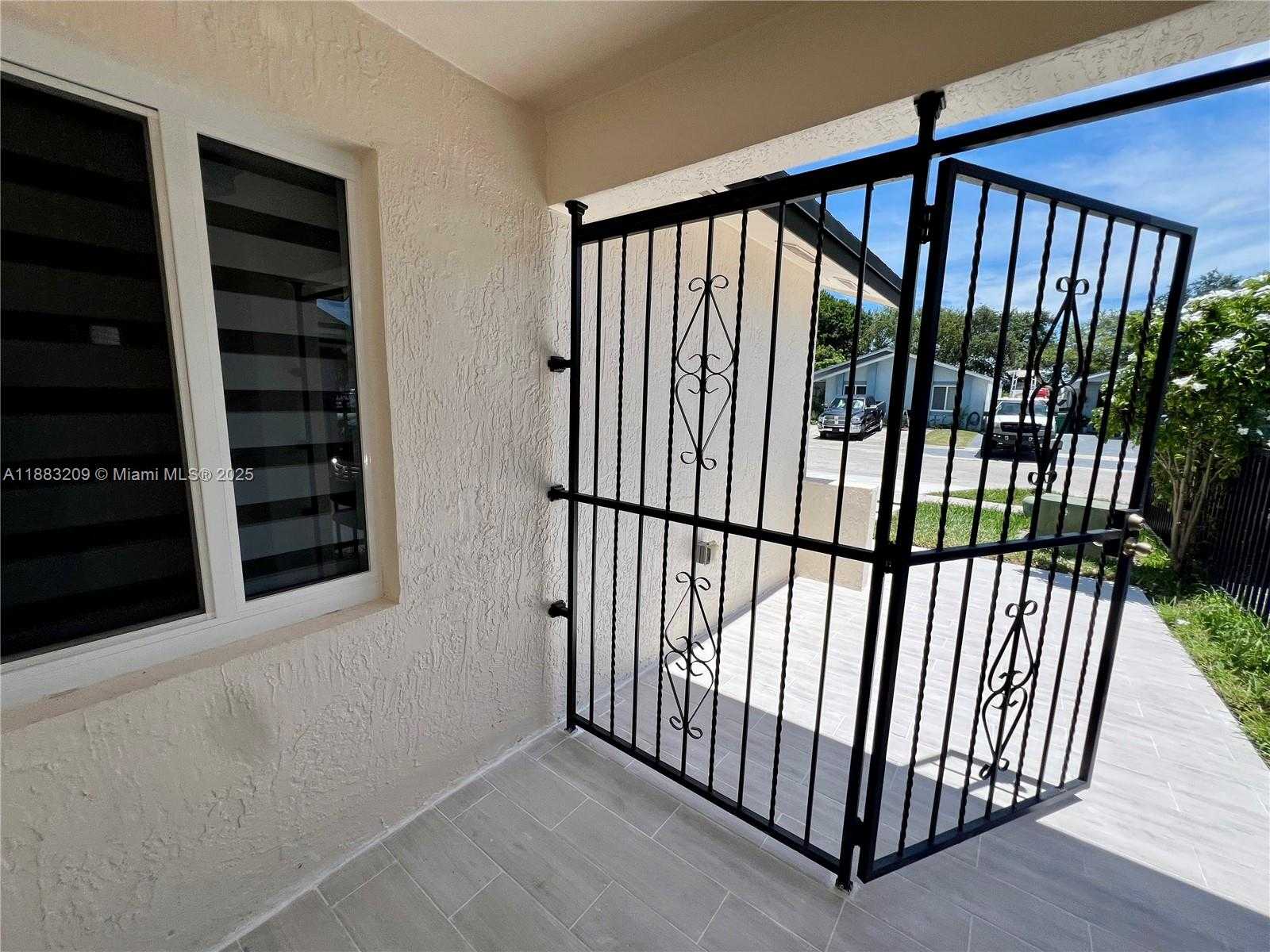 Small Image of 20848 SOUTH WEST 118TH AVE #20848, Miami Number 7