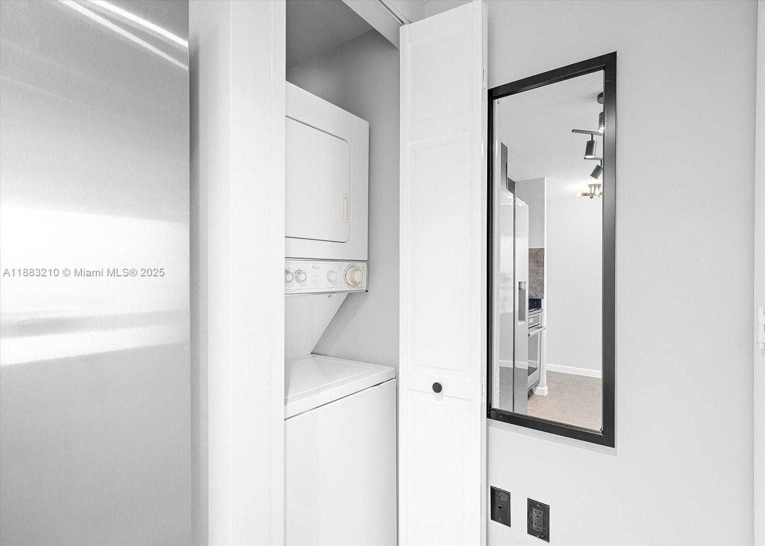 Small Image of 50 BISCAYNE BLVD #4707, Miami Number 8