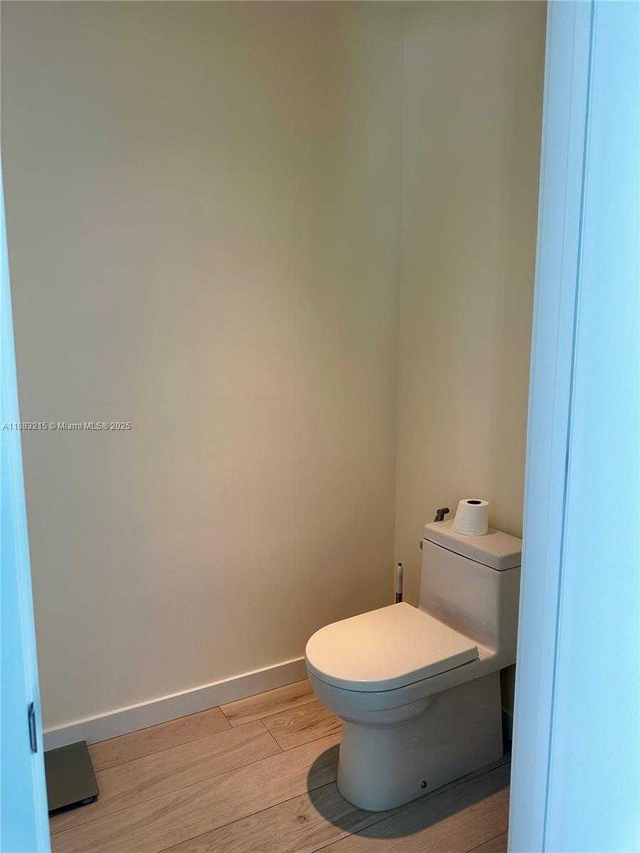 Small Image of 480 NORTH EAST 31ST ST #3006, Miami Number 22