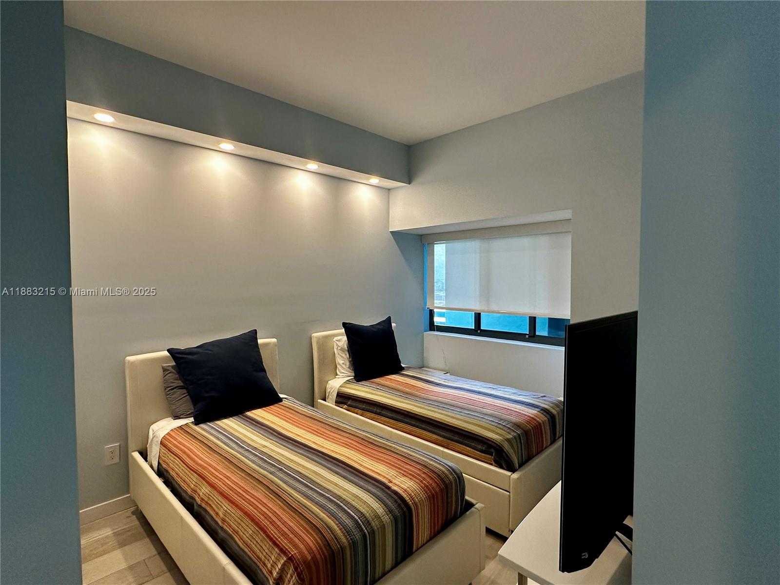 Small Image of 480 NORTH EAST 31ST ST #3006, Miami Number 25