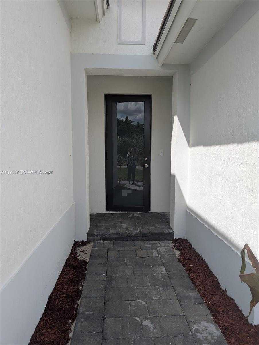 Small Image of 19565 SOUTH WEST 325 ST, Homestead Number 5
