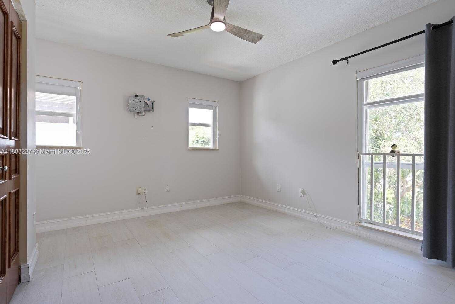 Small Image of 5740 SOUTH WEST 59TH PL, South Miami Number 19
