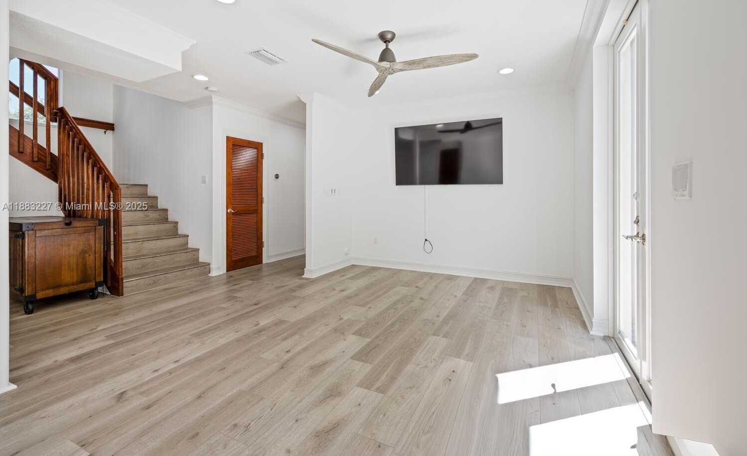 Small Image of 5740 SOUTH WEST 59TH PL, South Miami Number 7