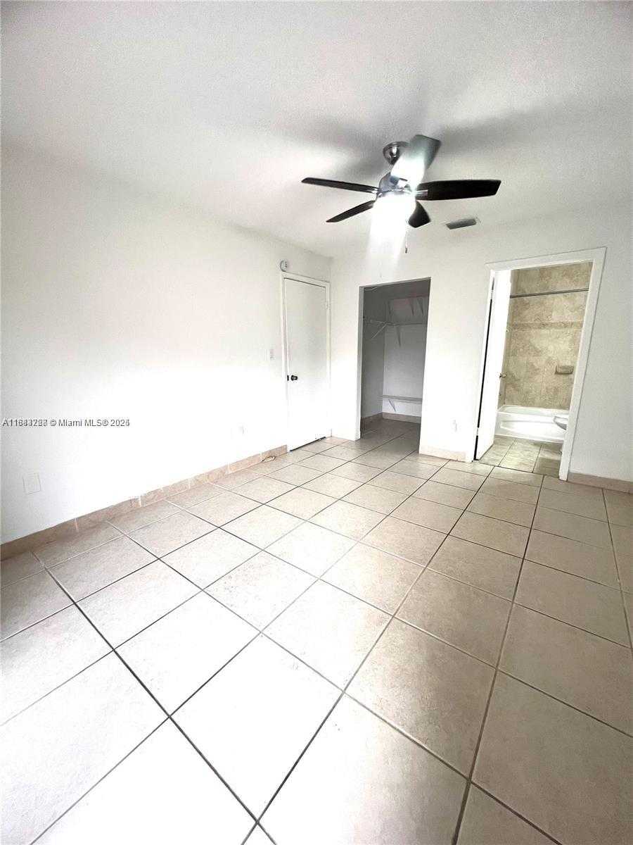 Small Image of 6430 WEST 25TH LN, Hialeah Number 4