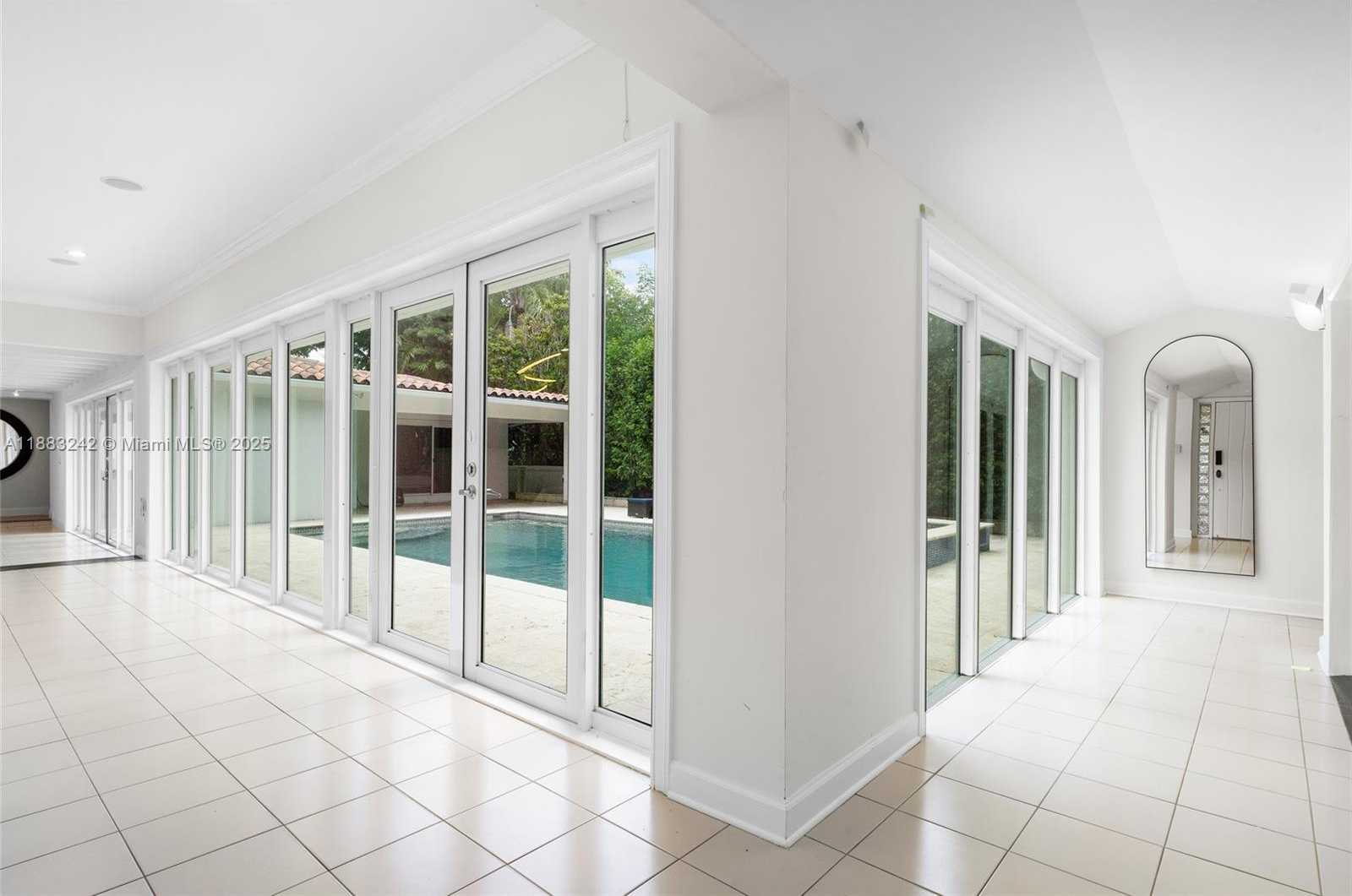 Small Image of 5810 MAGGIORE ST #5810, Coral Gables Number 13